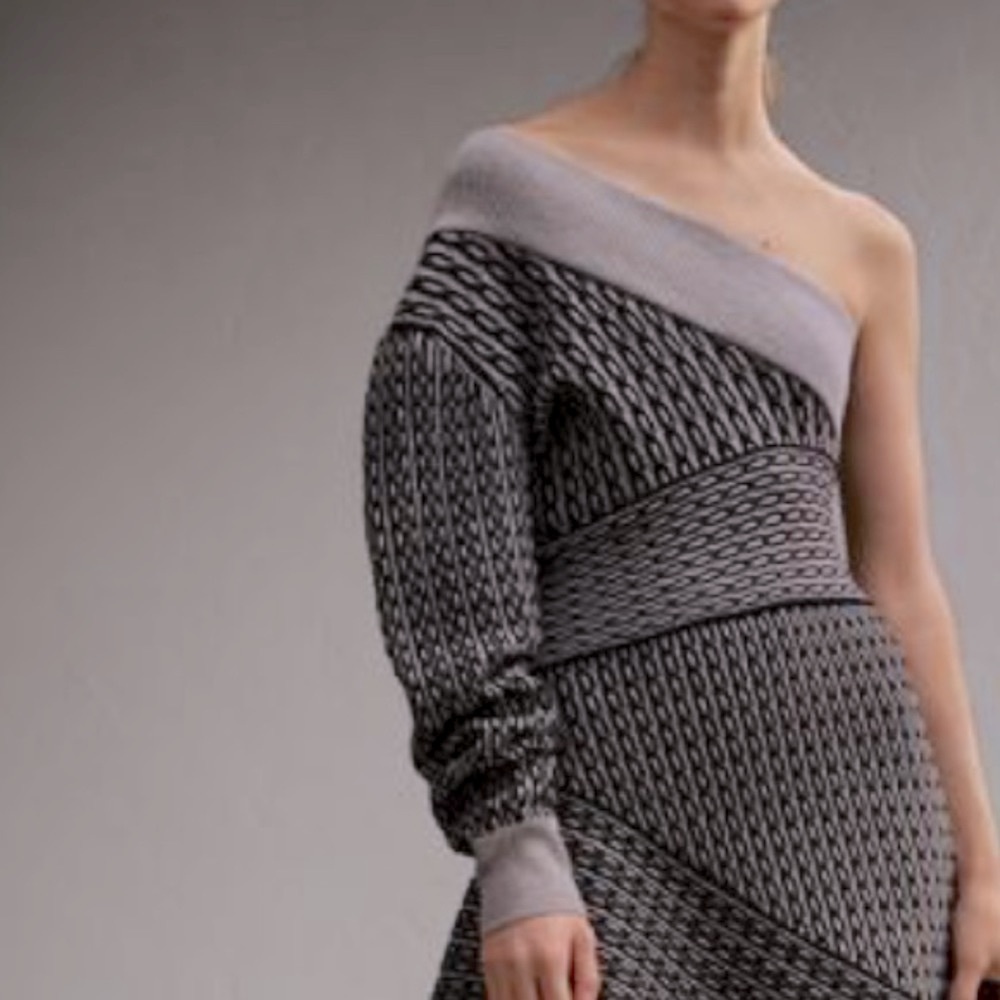 NWT BURBERRY gray black cable knit one shoulder asymmetrical sweater size XL - Picture 2 of 15